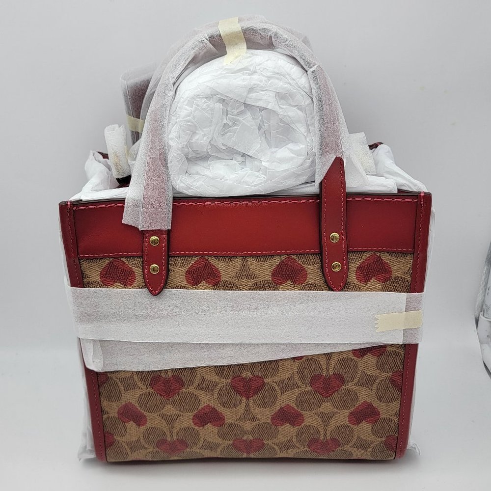 Coach Field Tote 22 In Signature Canvas With Hear… - image 2